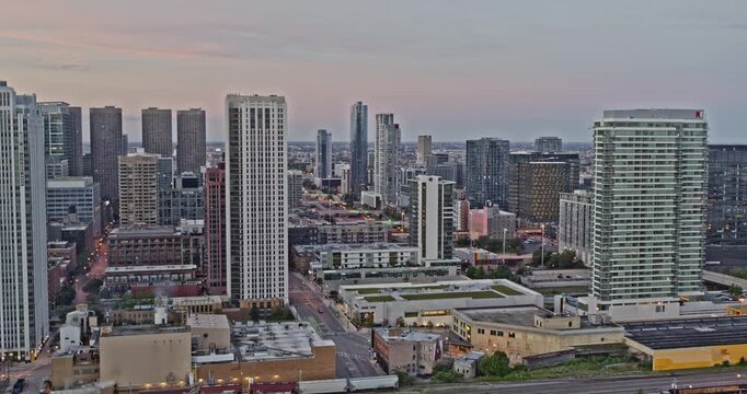Chicago Illinois Aerial v9 sweeping panoramas of the Chicago skyline with Fulton River district and West Loop gate - Shot with Inspire 2, X7 camera - August 2020