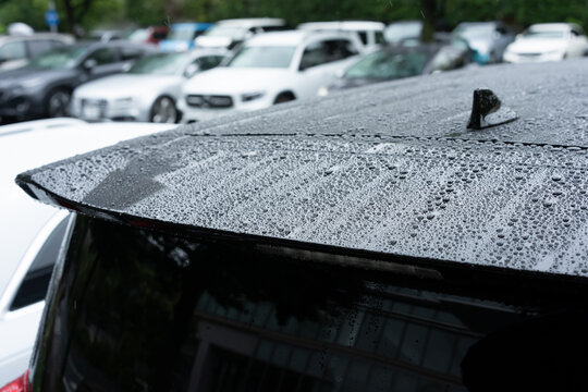 車　水滴　雨
