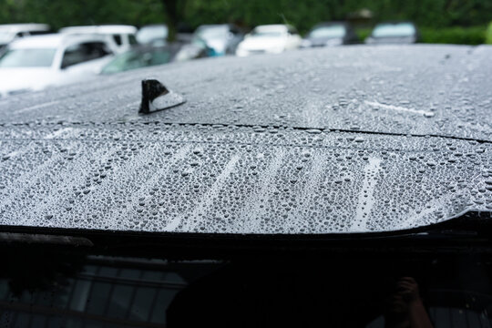 車　水滴　雨
