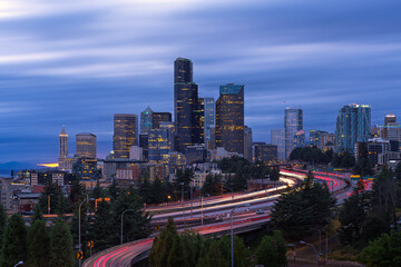 Seattle Skyline at night © Parker Jiang