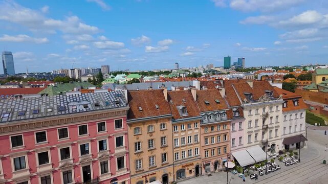 La Strada reale di Varsavia con vista panoramica della parte nuova della capitale polacca 