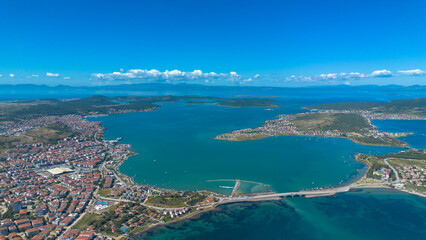 Obraz premium Panoramic aerial drone view of Cunda Alibey Island and the connecting bridge in Ayvalik Turkey