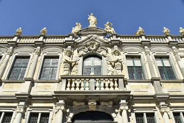 Obraz premium Fronton du Palais du Gouverneur en style Rococo à Bruges (Brugge)