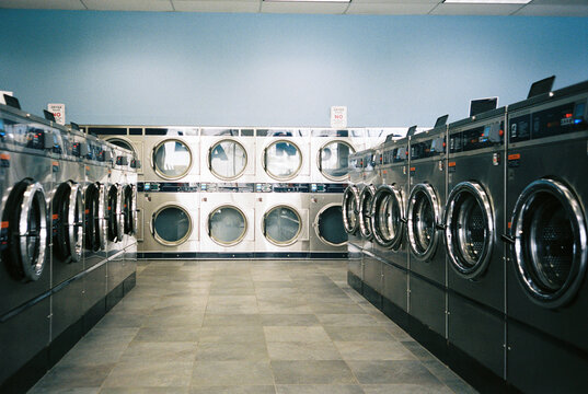Laundromat Interior dryer washer   nobody Kodak Portra 400 film stock