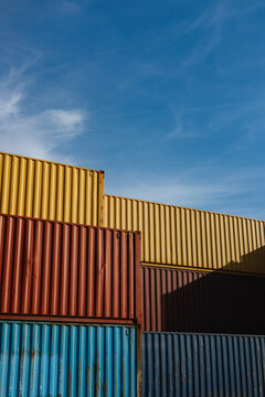 Shipping transport containers