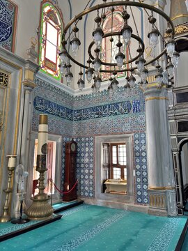Located in Beylerbeyi, Turkey, the Hamidi Evvel Mosque was built in 1778.
