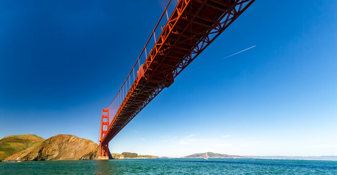 Long span of Golden Gate bridge from below