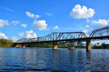 Fototapeta premium OTTAWA ONTARIO CANADA: Royal Alexandra Interprovincial Bridge or Alexandra Bridge, is a steel truss cantilever bridge spanning the Ottawa River between Ottawa, Ontario and Gatineau, Quebec
