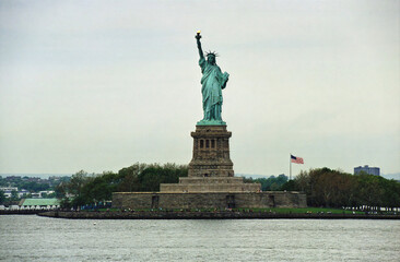 Statue of Liberty viewed from the Staten Island Ferry, New York Harbor, USA © Javi