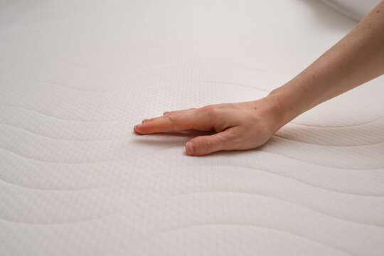 Explore the benefits of an orthopedic mattress with memory foam for sleep support