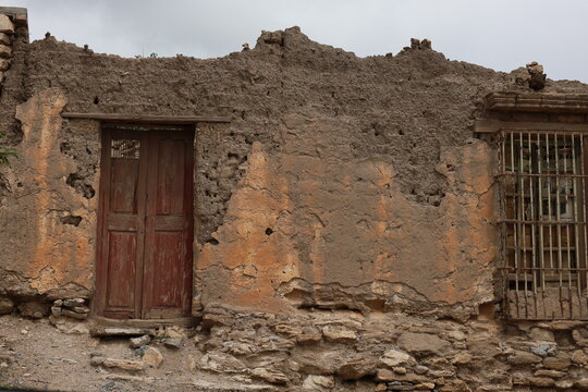 Photograph of old buildings in the town of El Potrero in San Luis Potos&iacute;, Mexico