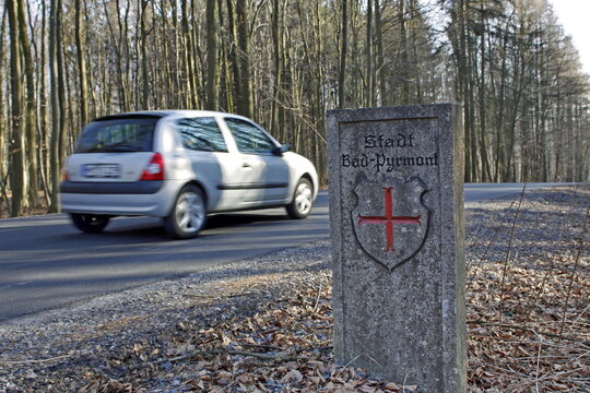 Grenzstein auf dem Griessemer Berg