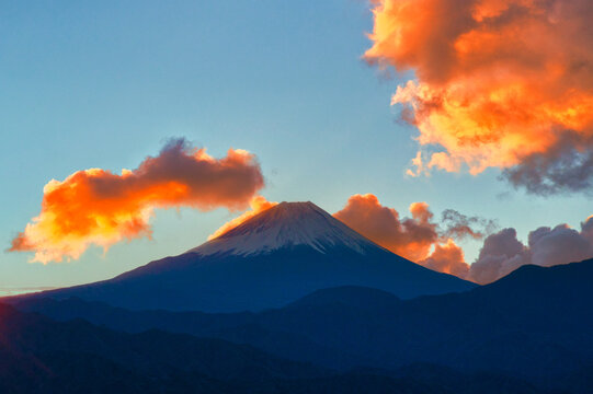櫛形山より富士山の日の出風景