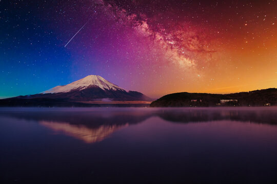 山中湖の富士山と美しい星空合成