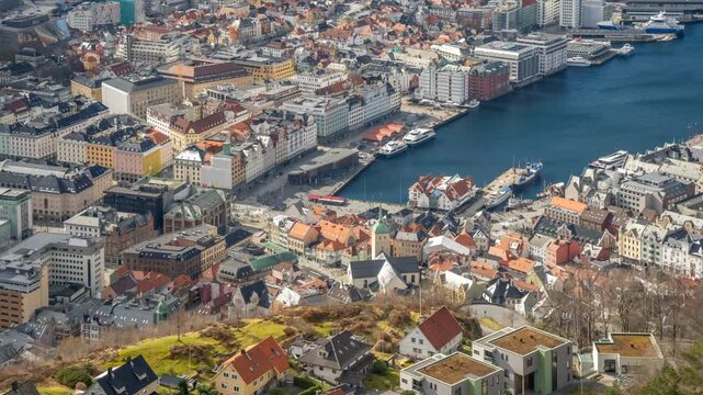 Time lapse of Bergen from Fl&Atilde;&cedil;yen Panorama viewpoint on a sunny day, Bergen, Vestland, Norway, Scandinavia, Europe