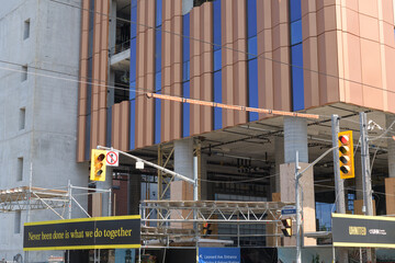 Obraz premium Toronto Western Hospital (TWH) redevelopment, new UHN Surgical Tower / patient tower, southeast corner of Bathurst Street and Nassau Street