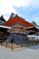 Fototapeta premium 酒見寺 鐘楼