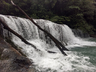 Cicuito de cascadas en montañas Panama © crist.cort