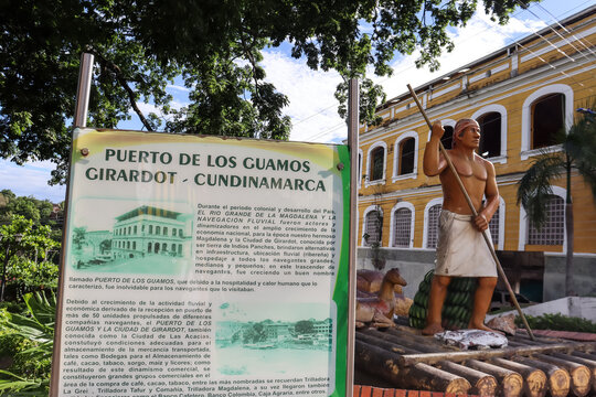 Girardot - Cundinamarca, Colombia - July 5, 2026: Monument to the traditional punter of the Magdalena River at the Los Guamos Port in the city of Girardot, Cundinamarca.