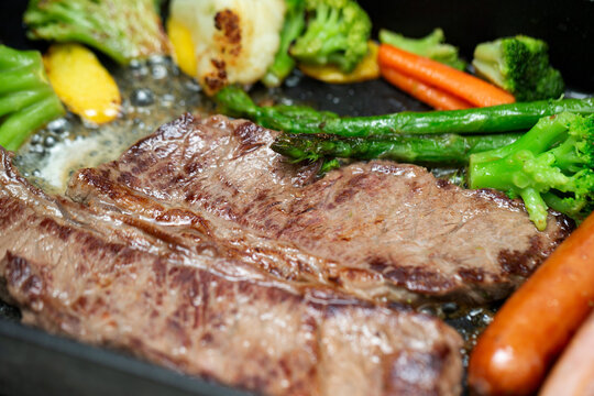 grilled steak with vegetables
