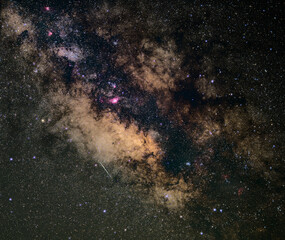 Milky Way center with nebulae, dust clouds and dense star field © Edu Estellez