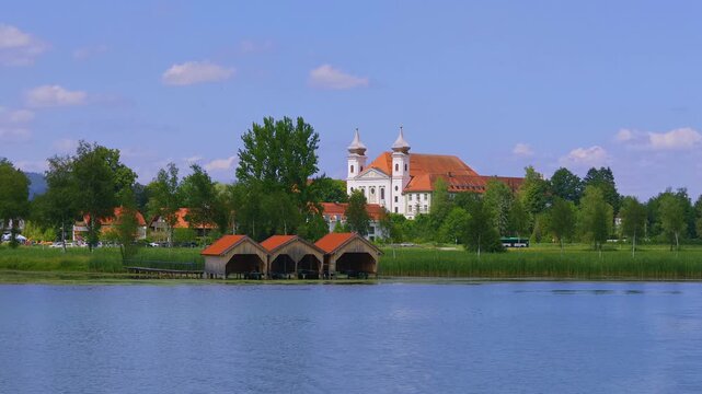 Schlehdorf am Kochelsee, Kloster Schlehdorf, Alpenvorland, Blaues Land, Kochel, Oberbayern, Bayern, Deutschland