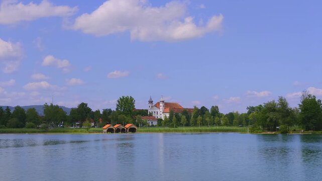 Schlehdorf am Kochelsee, Kloster Schlehdorf, Alpenvorland, Blaues Land, Kochel, Oberbayern, Bayern, Deutschland