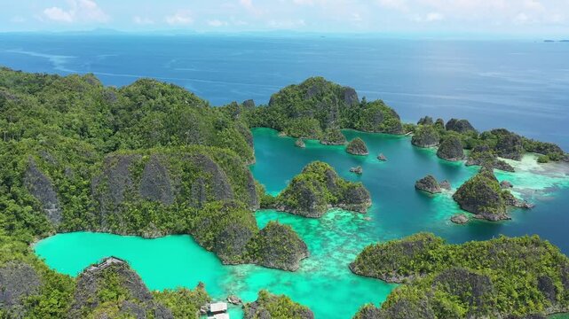 landscape, view, cloud, panorama, travel, summer, nature, sky, sea, raja ampat, papua, forest, green, bandaneira, mountain, grass, clouds, mountains, rural, tree, countryside, autumn, horizon, sun, su