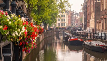 Fototapeta premium Charming Amsterdam Canal System with Historic Architecture and Boats