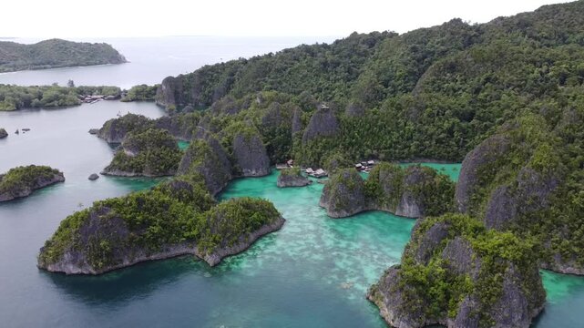 landscape, view, cloud, panorama, travel, summer, nature, sky, sea, raja ampat, papua, forest, green, bandaneira, mountain, grass, clouds, mountains, rural, tree, countryside, autumn, horizon, sun, su