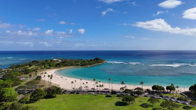 Ala Moana Beach Park and Diamond Head, Honolulu, Hawaii