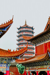 Obraz premium Chinese temple roofs and pagoda