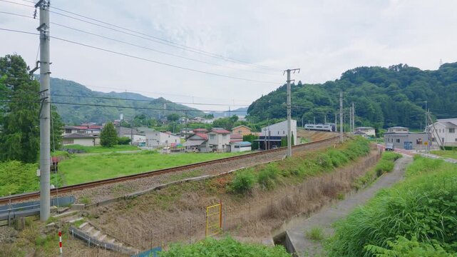 富士急行線を走る富士回遊　新宿&hArr;河口湖