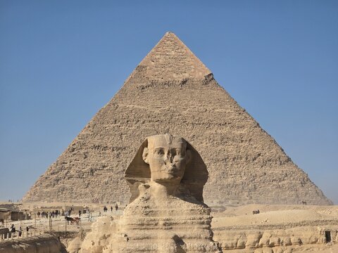 Sphinx and the Great Pyramid of Giza, Cairo, Egypt