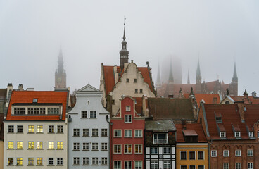 Obraz premium Panoramic view over the rooftops of the Old Town of Gdańsk, Poland.