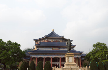 Fototapeta premium The Famous Dr. Sun Yat-sen Bronze Statue and Memorial Hall Landmark in Guangzhou, China