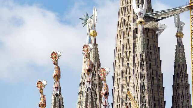 timelapse of sagrada familia in barcelona with new cross on top