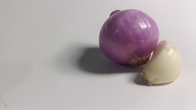 This is a rolling shallot and a waiting garlic