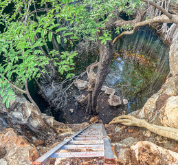 Aven (Vintany) Cave, Tsimanampetsotsa National Park, Madagascar  © Guy Bryant