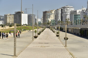 La promenade de la Corniche à Tanger au Maroc  © Photocolorsteph