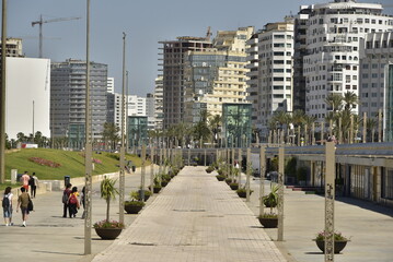 La promenade de la Corniche à Tanger au Maroc  © Photocolorsteph