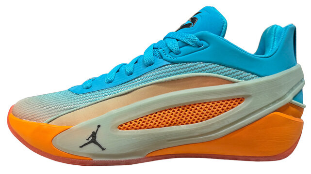 Jordan Luka 5 "Oceanside" basketball shoe.