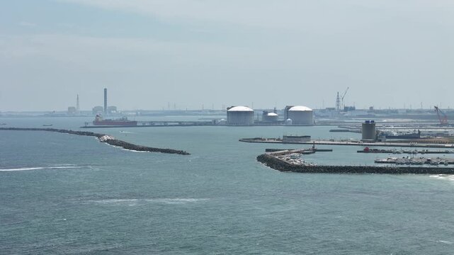 茨城県日立市 久慈浜海岸と日立港のドローン空撮