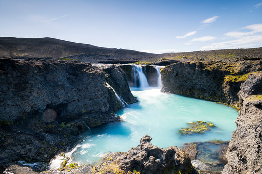 Turquoise river flows through Sig�lduglj�fur canyon in Iceland