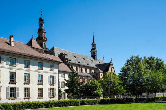 Jesuitenkollegium und Sankt-Georg- und Dreifaltigkeitskirche in Molsheim im Elsass