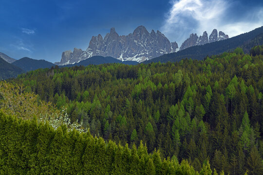 The Odle Group in the Puez-Odle Nature Park, located between Val Gardena and Val di Funes, a Unesco World Heritage Site.	