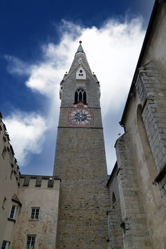 The White Tower (Wei&szlig;er Turm) is the bell tower of the Church of St. Michael the Archangel in Bressanone, completed in the 15th century. It is one of the symbols of the city and is 72 meters high.