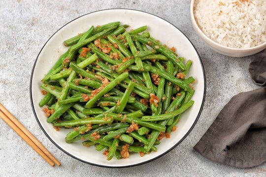 Tumis Buncis Bawang Putih. Sauteed Baby green Beans with Garlic