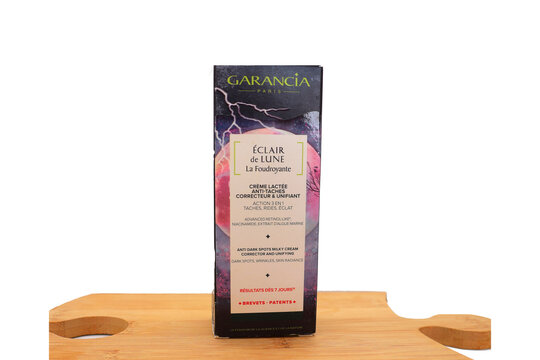 Tube de cr&egrave;me lact&eacute;e de Garancia