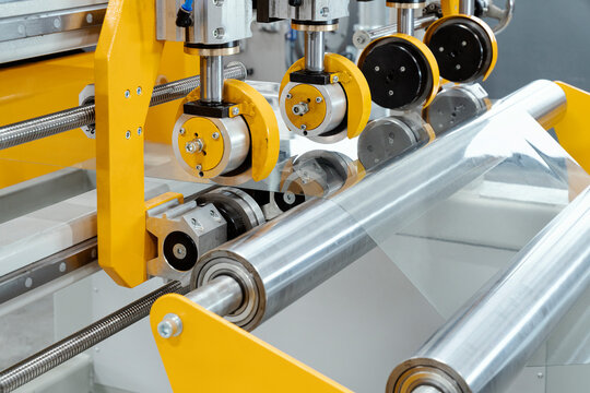 Industrial Slitting Machine Cutting Transparent Plastic Packaging